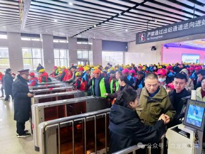 这趟列车为什么在宜昌火了？