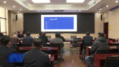 查俊主持召开湖北大话嘻游项目专项设计汇报会