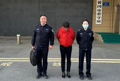女的望风、男的作案，这对偷衣服的“雌雄大盗”落网了