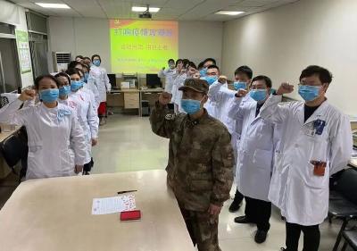 军医卢武生：从武穴走出的抗疫英雄，师恩难忘的赤子情怀