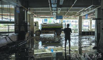 风雨同舟筑“长城”——恩施州干群抗洪救灾全景纪实