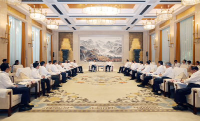王忠林会见吉利控股集团董事长李书福一行 抢抓汽车产业转型发展机遇 做大做强湖北汽车产业集群