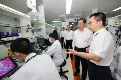 王忠林在武汉调研生物医药和高端医疗装备产业发展时强调 坚持创新驱动发展 构建一流产业生态 加快建设具有国际竞争力的“中国药谷”