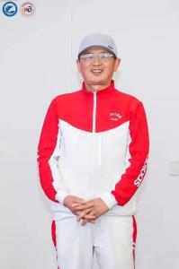 全网走红的武穴大爷再获新身份 受邀担任成都空竹赛事裁判