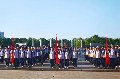 东湖评论：在最美的时光里遇见最好的自己