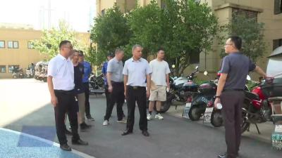 我市开展“小区夜查”筑牢安全防线