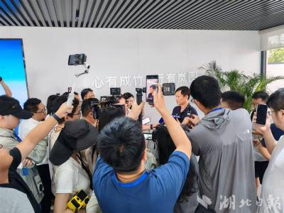 活力中国调研行｜岚图汽车智造工厂：118秒下线一台新能源车