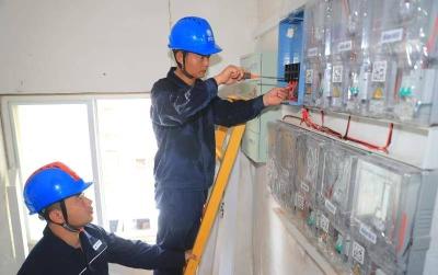 锲而不舍落实中央八项规定精神丨洪湖老旧小区电改让居民用上“放心电”