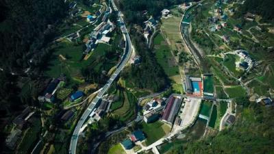 G351鹤峰段：一条公路的“乘数效应” 激活山乡发展新密码