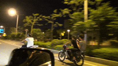 武穴一“鬼火少年”街头危险骑行，结果……