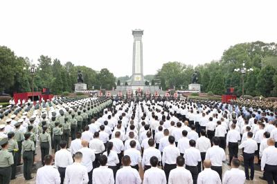 缅怀革命先烈 汲取前进力量 湖北省举行烈士纪念日向英雄烈士敬献花篮仪式 王忠林李殿勋孙伟诸葛宇杰出席