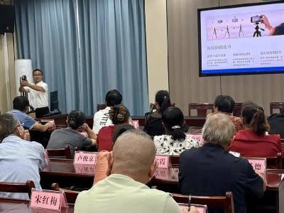 理论+实操！为期10天，这个农民直播培训班真给力
