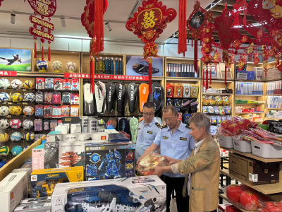 护航开学季！我市对校园周边文具玩具店铺开展专项检查