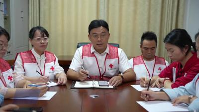 武穴市红十字会“矢志人道·青春同行”青少年活动月走进大学校园