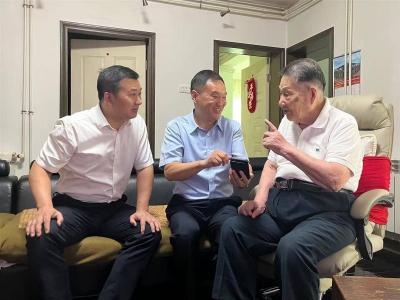 100岁抗战老兵徐友白：徒手挖地道炸了日军碉堡