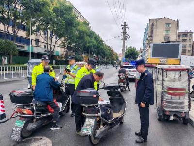 查纠不文明交通行为逾万起！武穴城区交通秩序整治初见成效