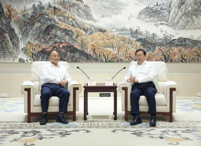 王忠林会见吉利控股集团董事长李书福一行 深化战略合作 共促汽车产业高质量发展