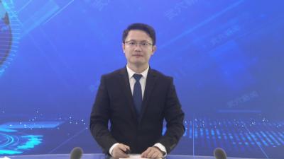 查俊与客商就模具产业园项目洽谈合作