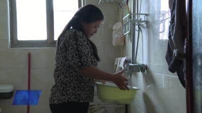 程洁：十余年如一日照料瘫痪丈夫