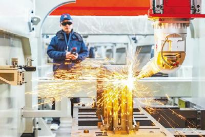 攻坚克难中夯实中国底气