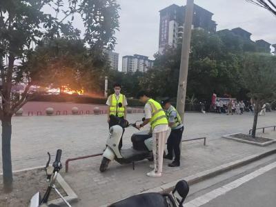 燃爆收官！花桥镇音乐嘉年华“荧光海”背后，藏着无声守护