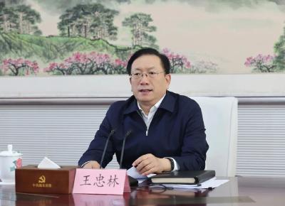 王忠林主持召开基层和相关领域代表座谈会 开门问策 集思广益 确保“十五五”规划符合发展实际 顺应人民意愿