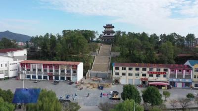 梅川登高山公园施工正酣  2026 年元旦迎客