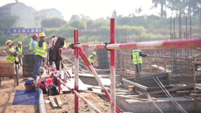 石佛寺镇：秋日建设酣 菜籽“榨”出富民油