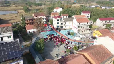 “亲·听”百姓宣讲文明实践活动走进梅川镇许家铺村