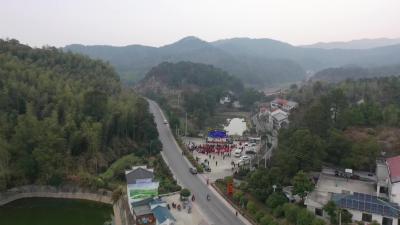 “荆楚四季村晚”暨“六进六送”新时代文明实践活动