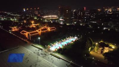 武穴“平安夜市”燃爆广济时光 千余市民齐聚冬日平安盛会