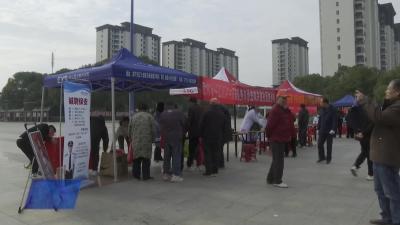 市退役军人事务局到花桥镇开展“老兵集市”暨“五送”志愿服务活动