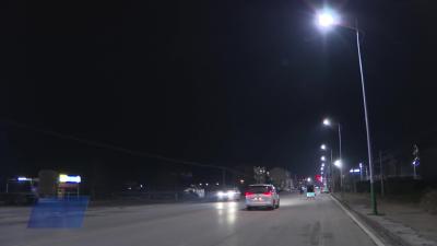 民主路北延团山路29盏新路灯照亮居民回家路