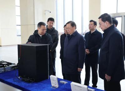 王忠林在武汉调研先进制造业重大项目建设情况 发挥重大项目牵引作用 加快构建以先进制造业为骨干的现代化产业体系