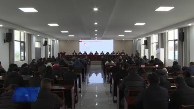 龙坪镇：锚定两个定位 打好五场硬仗