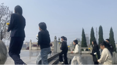武穴街道宏达社区：开展“缅怀革命先烈 传承红色基因”清明祭扫活动