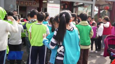 传承家风守初心 武穴爸爸团清明亲子巡山公益活动暖心启动