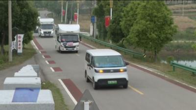 十余辆房车“扎营”武穴仙人湖畔畅享旅游好时光