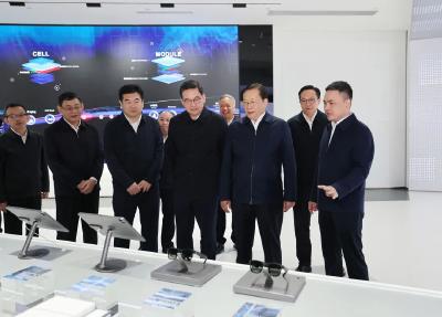 王忠林在武汉调研光电子信息产业高质量发展 加强基础研究 提升原始创新能力 加快打造世界级光电子信息产业集群