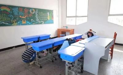 武穴各学校开展“5·12”防震减灾应急疏散演练活动