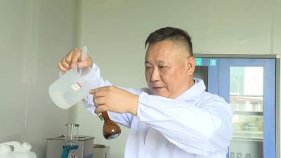 【身边的榜样】从操作工到技术领头人！伍文俊以匠心铸就武穴医药硬核实力