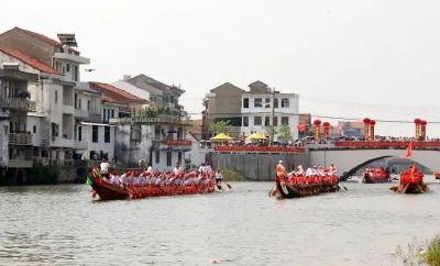 黄梅：端午桨声激荡 龙船催热文旅新活力