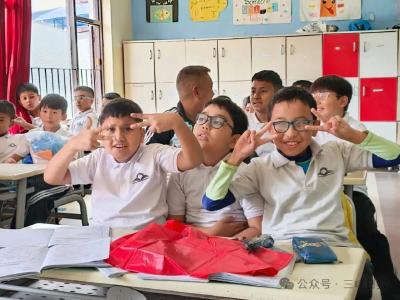 有点意思！23岁宜昌女孩在尼泊尔讲屈原……