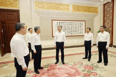 关志鸥走访省人大常委会省政府省政协省法院省检察院 李殿勋孙伟参加有关活动