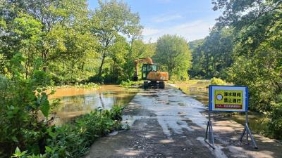 京山市新市街道胜境村：雨后清淤忙 全力保畅通