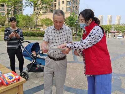 滨江新区长林社区开展垃圾分类宣传活动