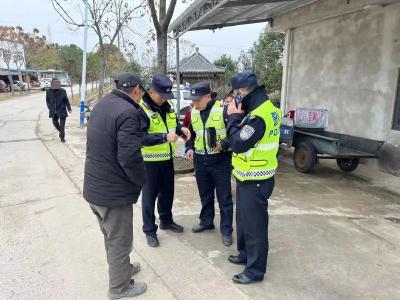 热心群众拾金不昧，民警接力物归原主！