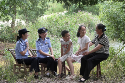 执委进万家 | 警花“回娘家”