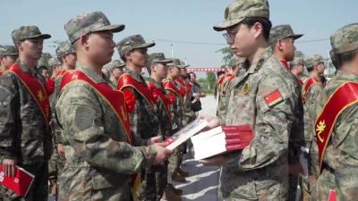 团圆日送兵忙 沙洋儿郎志高扬