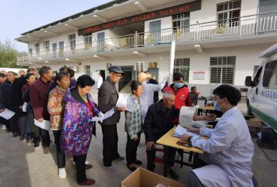 十里铺镇：免费体检送到家门口 提升老年人健康水平